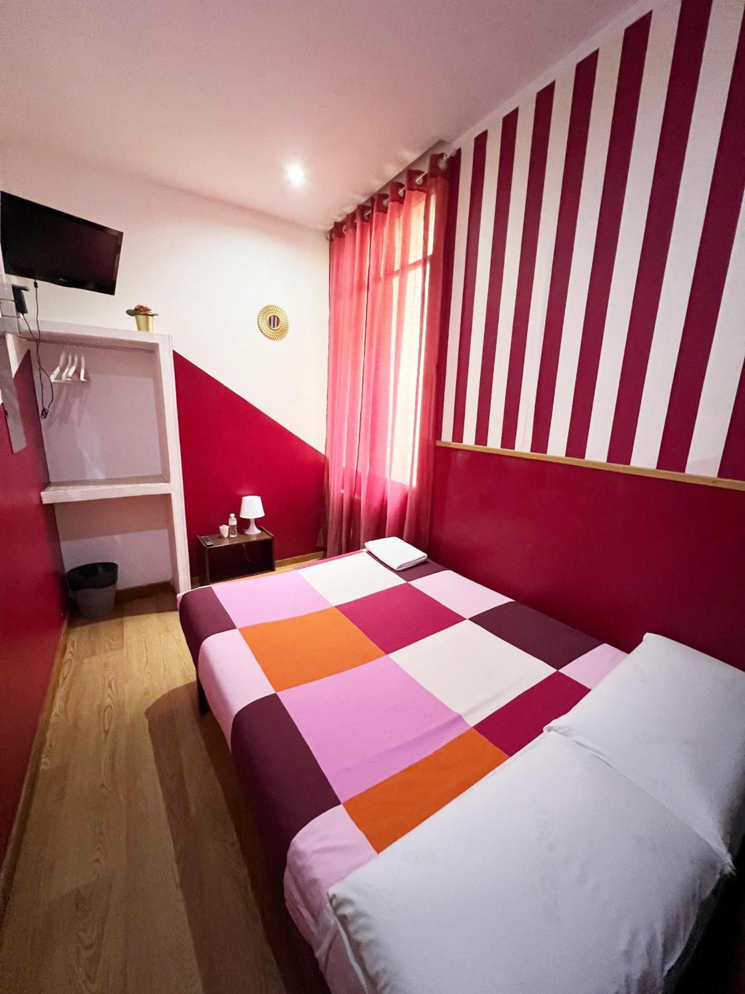 Gasthof La Casa De La Plaza Madrid
