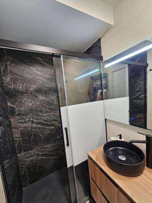 Elegant With Yard For 4 Pax In Tetuan - 1