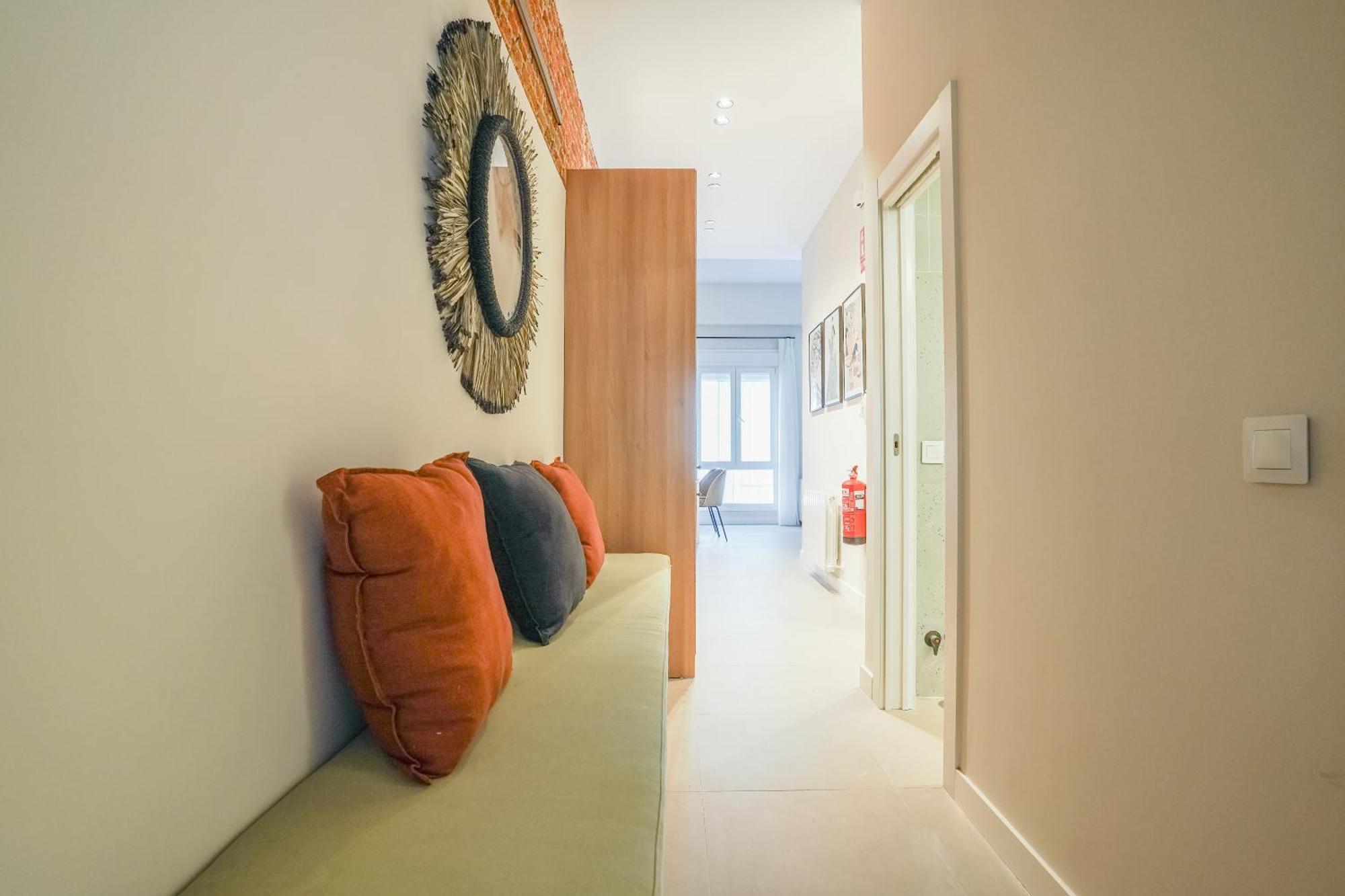 Modern Apartment-2bedrooms 1bath-cuatro Caminos Apartment Madrid