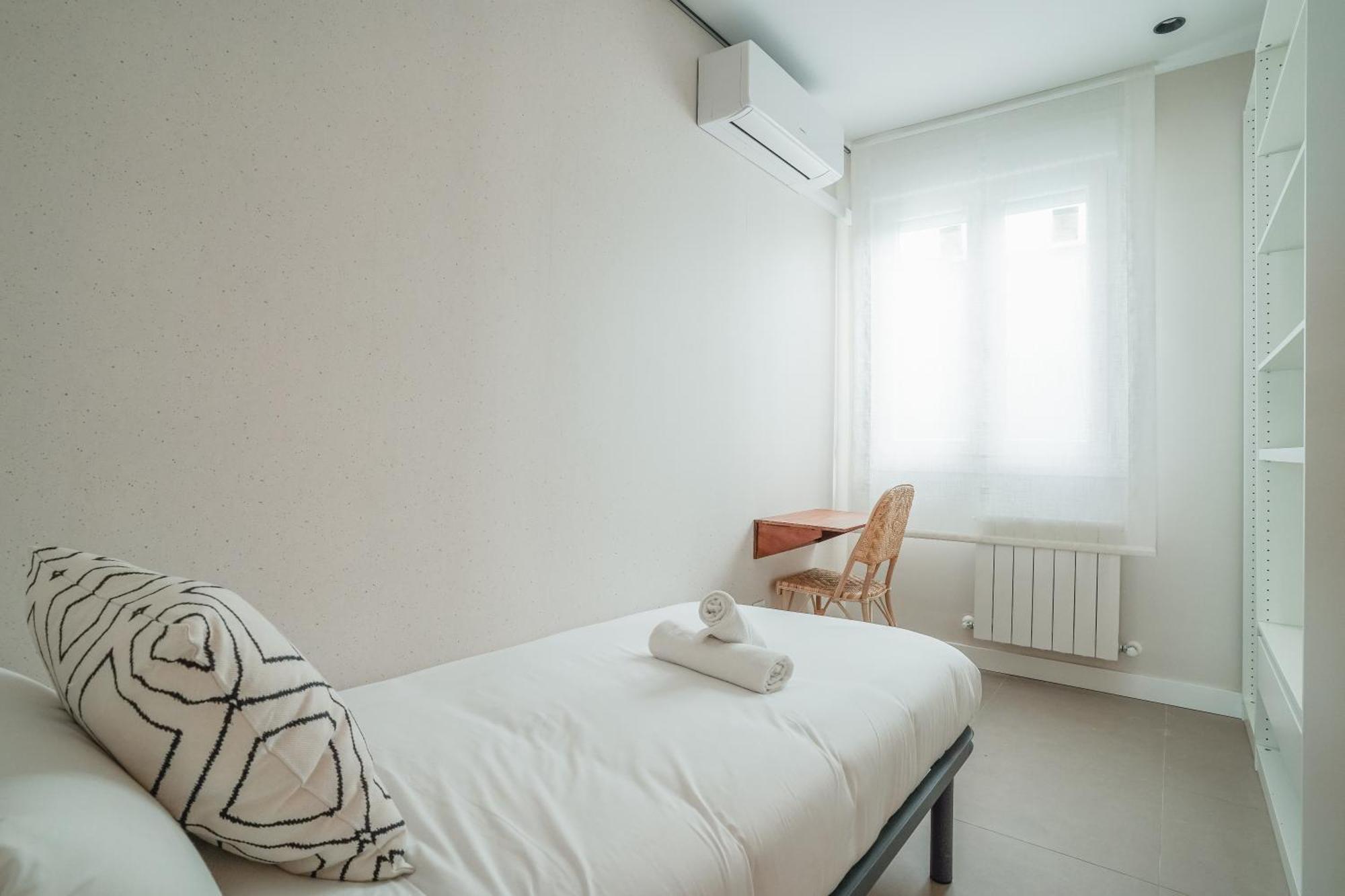 Apartment Modern Apartment-2bedrooms 1bath-cuatro Caminos