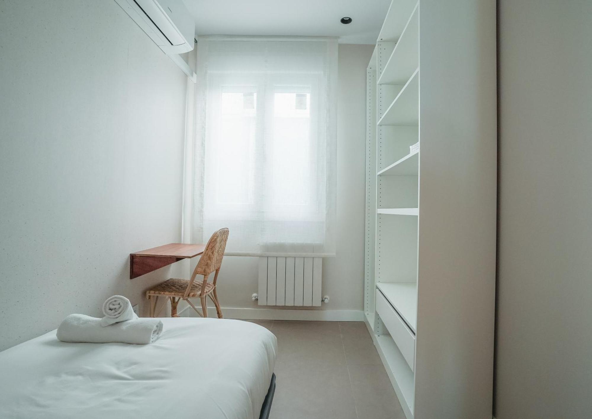 Modern Apartment-2bedrooms 1bath-cuatro Caminos * Madrid
