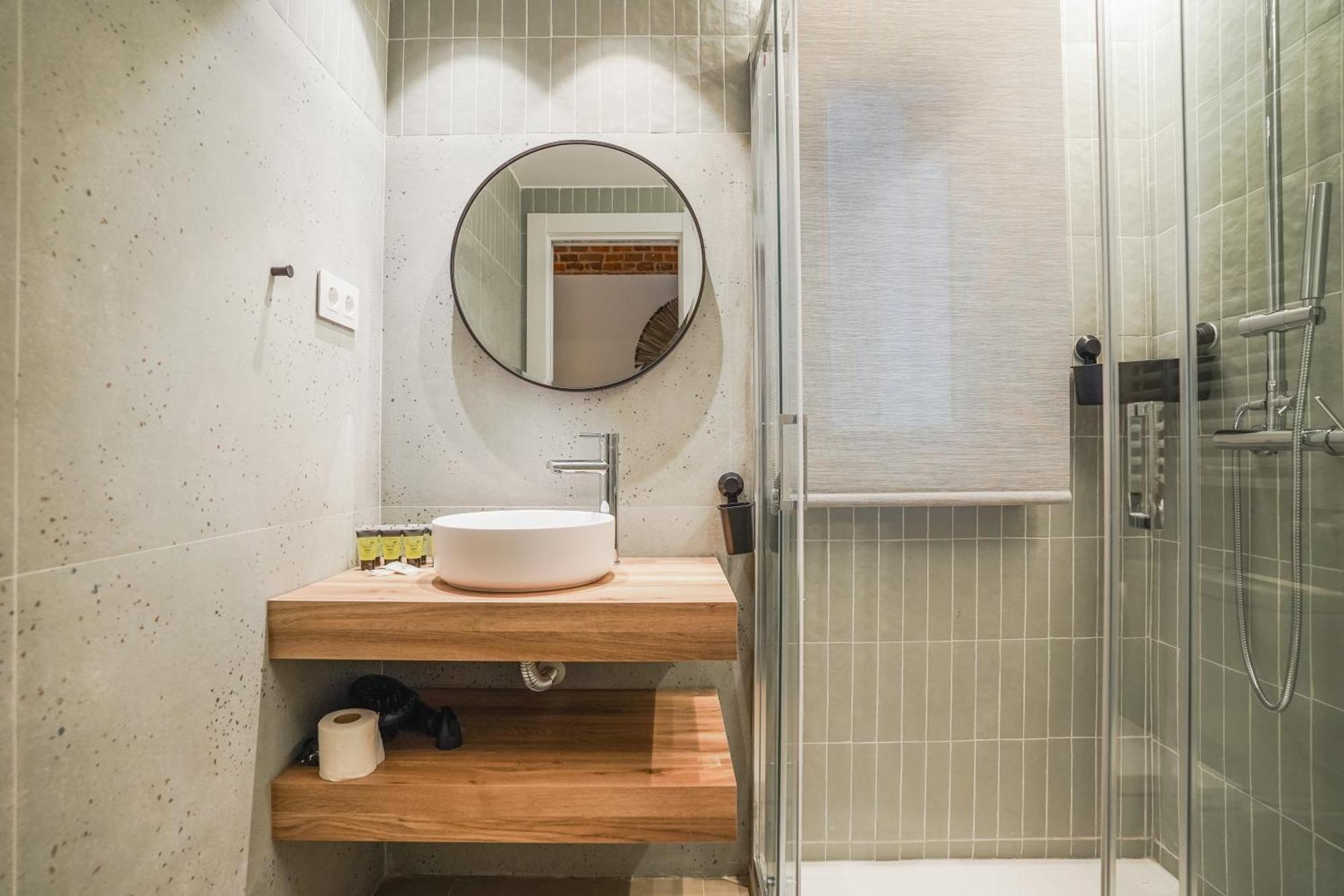 Modern Apartment-2bedrooms 1bath-cuatro Caminos Apartment *