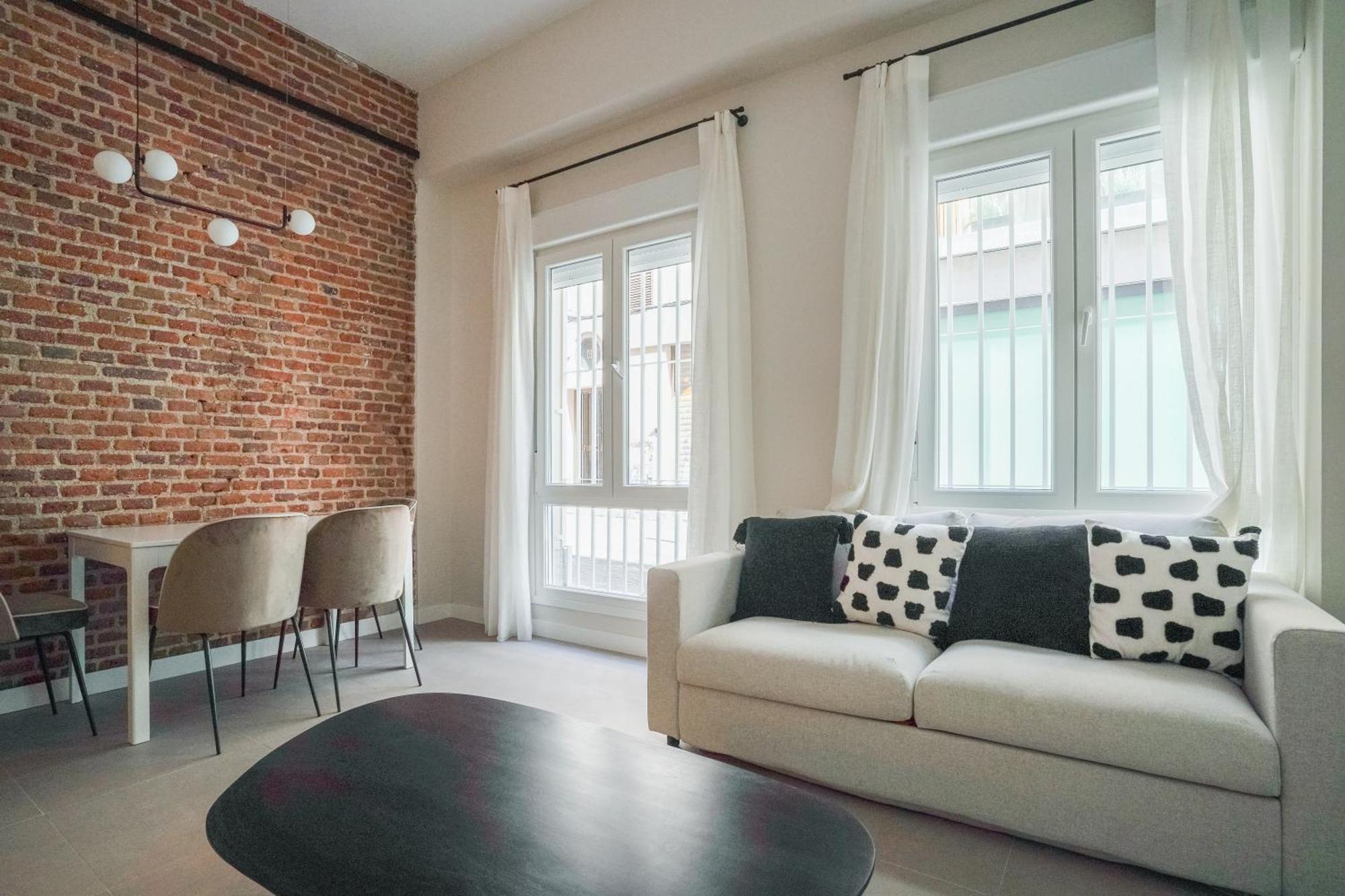 Apartment Modern Apartment-2bedrooms 1bath-cuatro Caminos Madrid