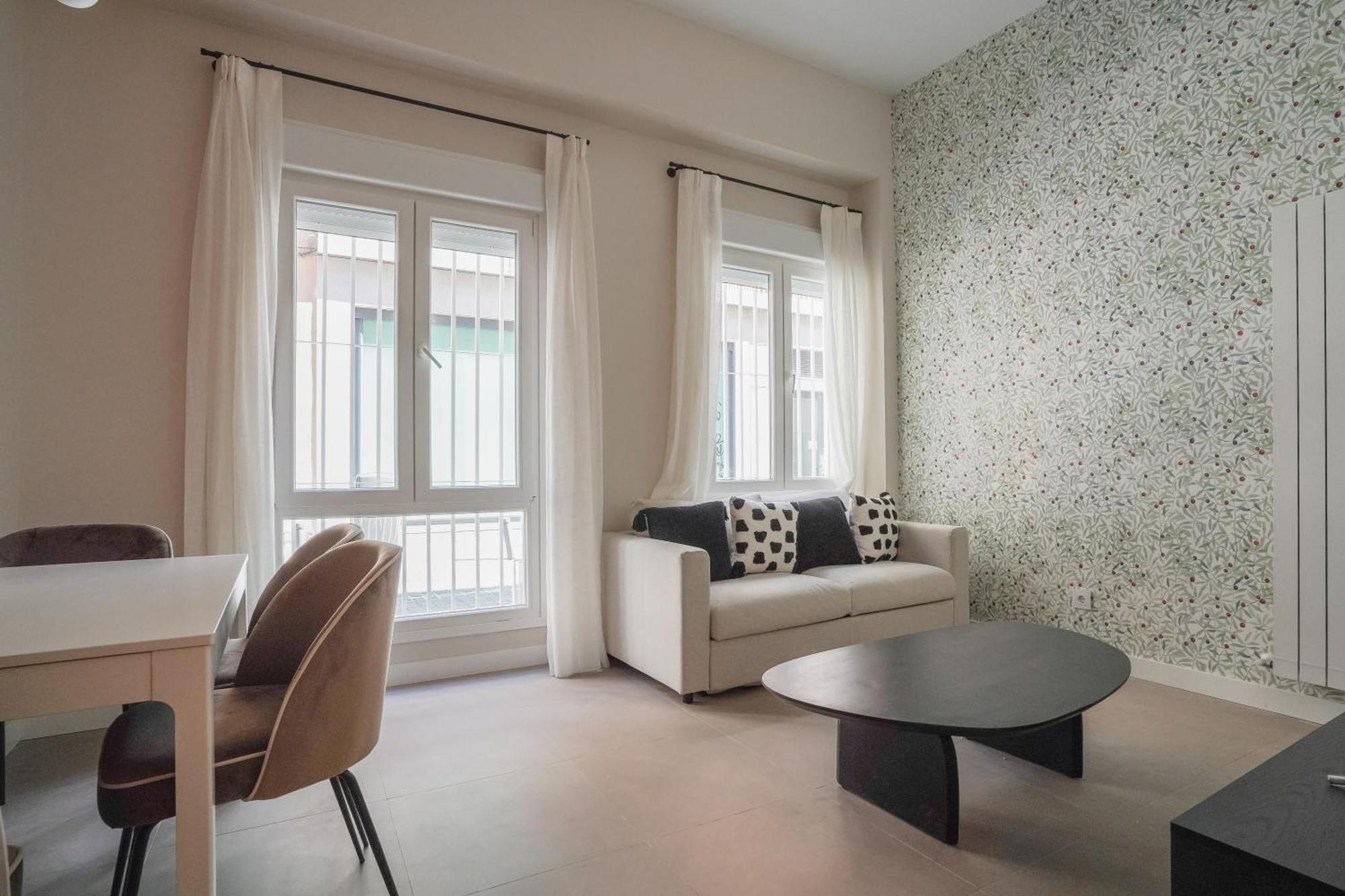 Modern Apartment-2bedrooms 1bath-cuatro Caminos * Madrid