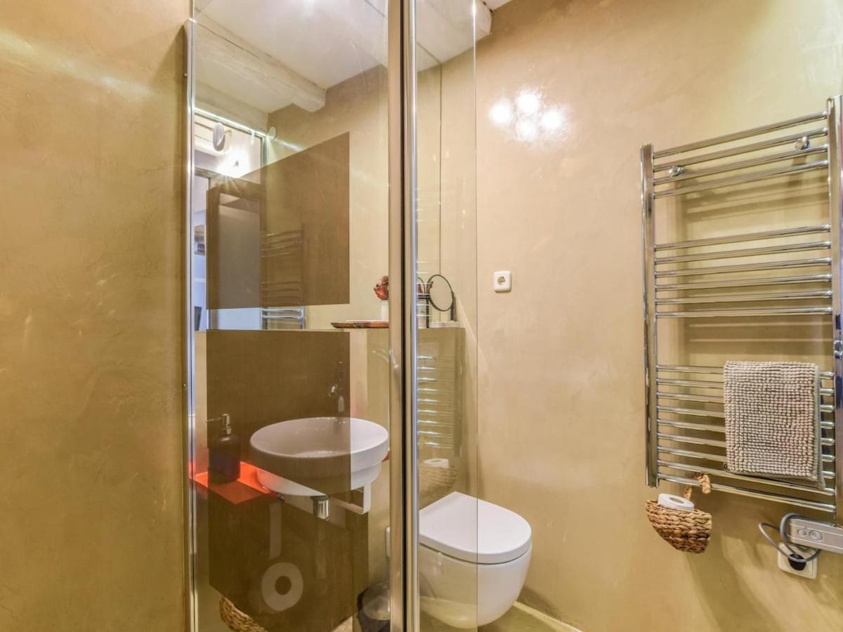 Apartment Con Doble Altura En Lavapies Madrid