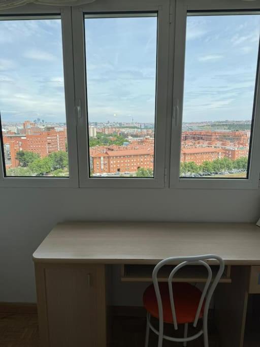 Piso Cerca Al Centro De San Luciano Madrid