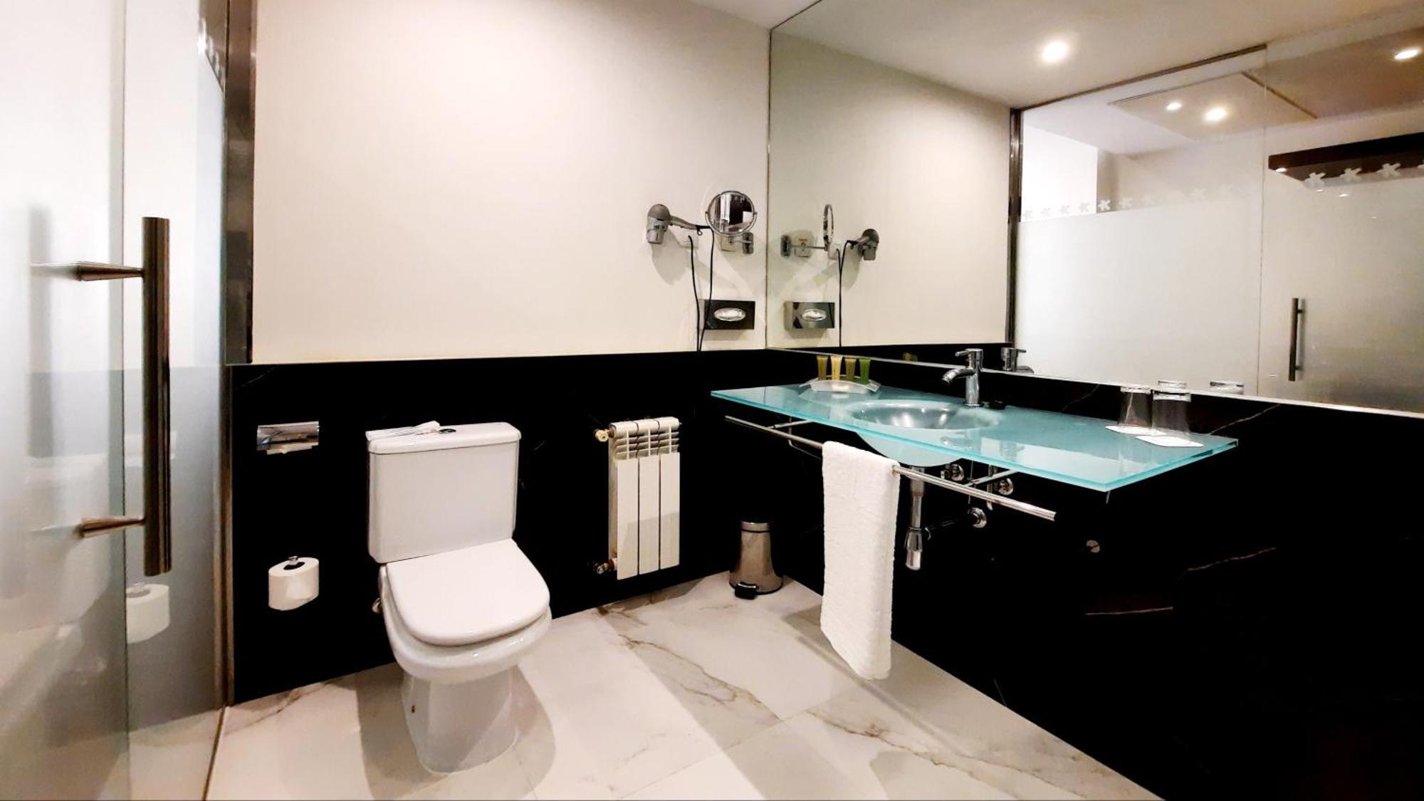 - Tablas By Ihg Madrid