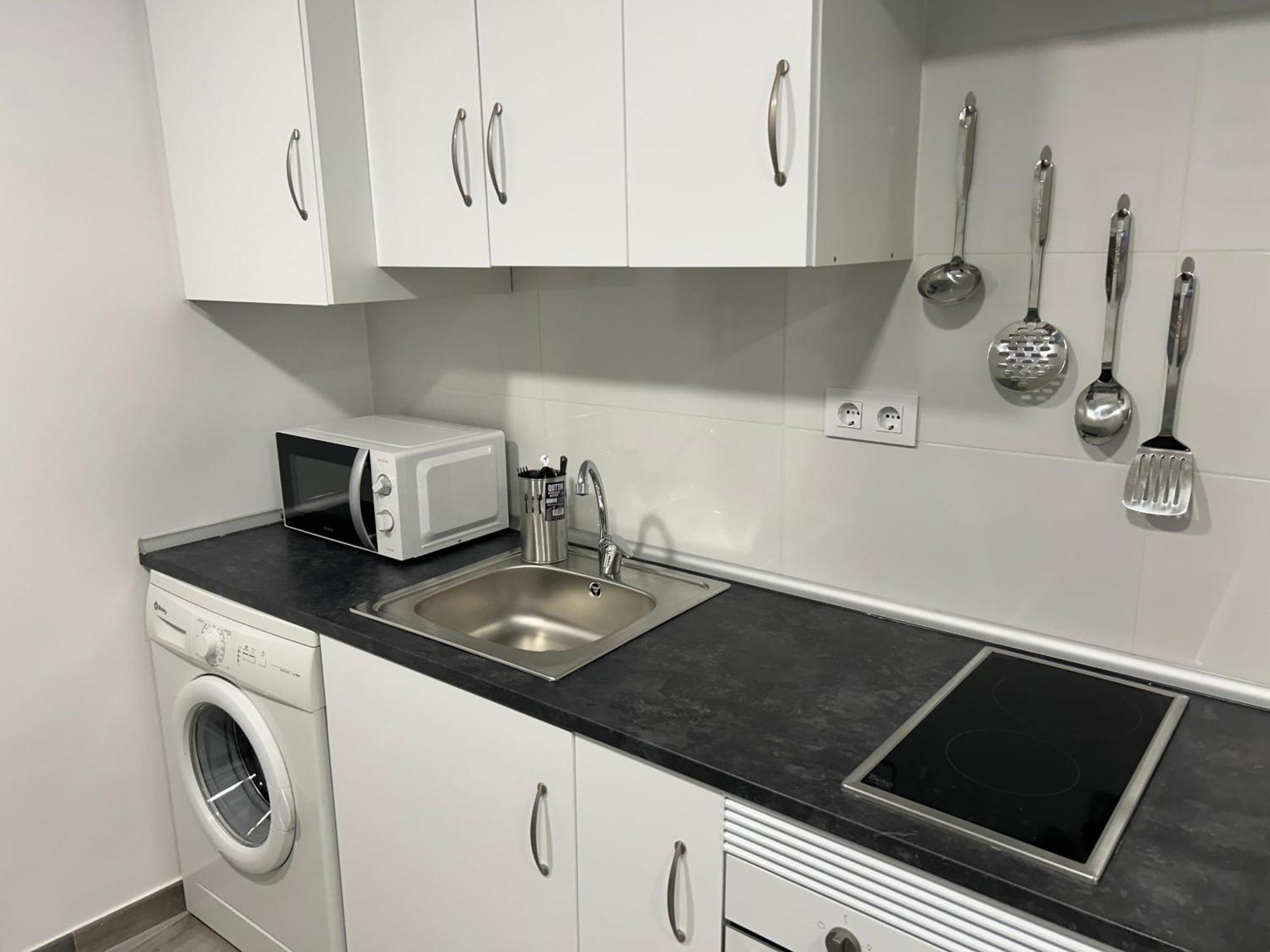 A Unos Pasos A Paseo Del Prado Apartment *