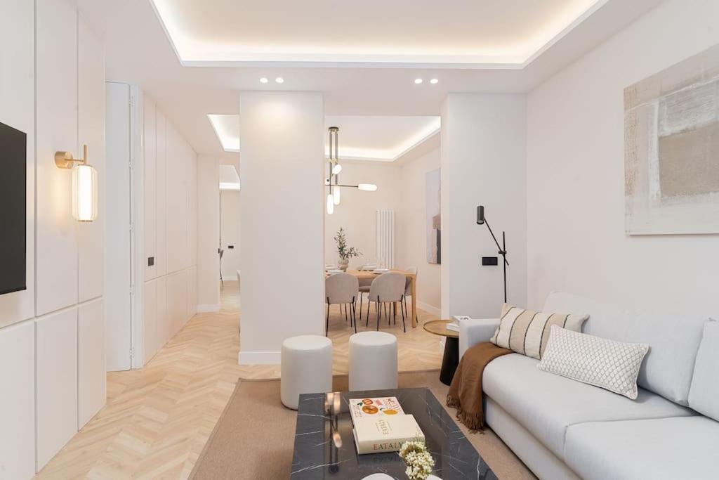Centro Xvi Calle Tetuan 3br 3bh Lejlighed Madrid