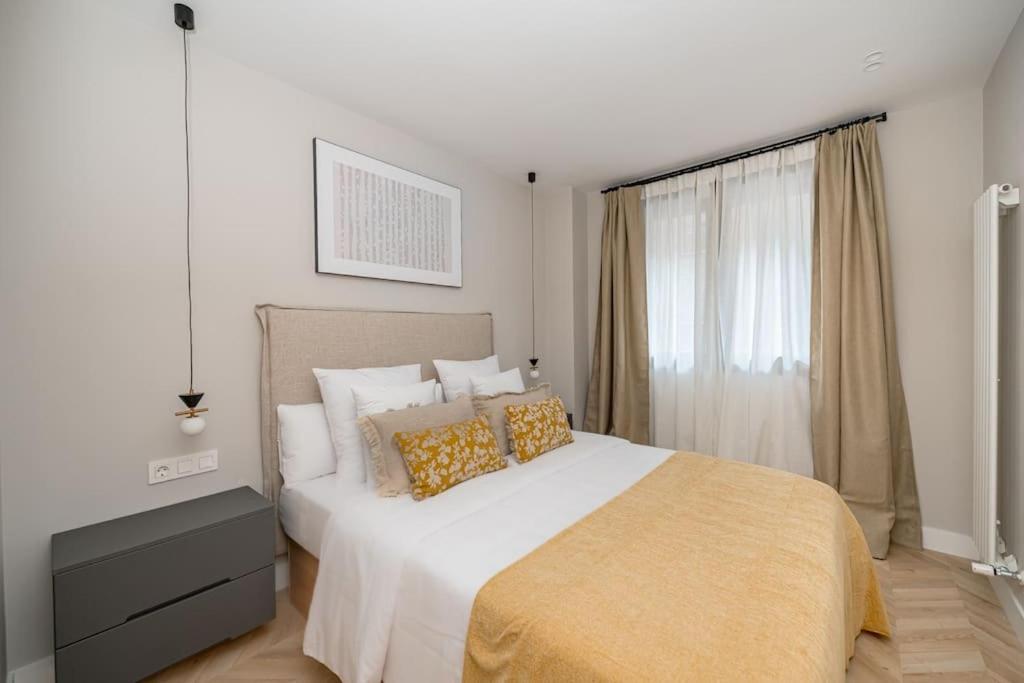 Premium Salamanca Vi Renovated 2br 2bh Apartment Madrid