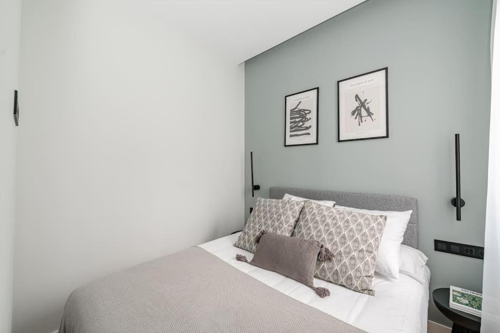 Apartamento Centro Xi Calle Carrera De San Jeronimo 2br 2bh