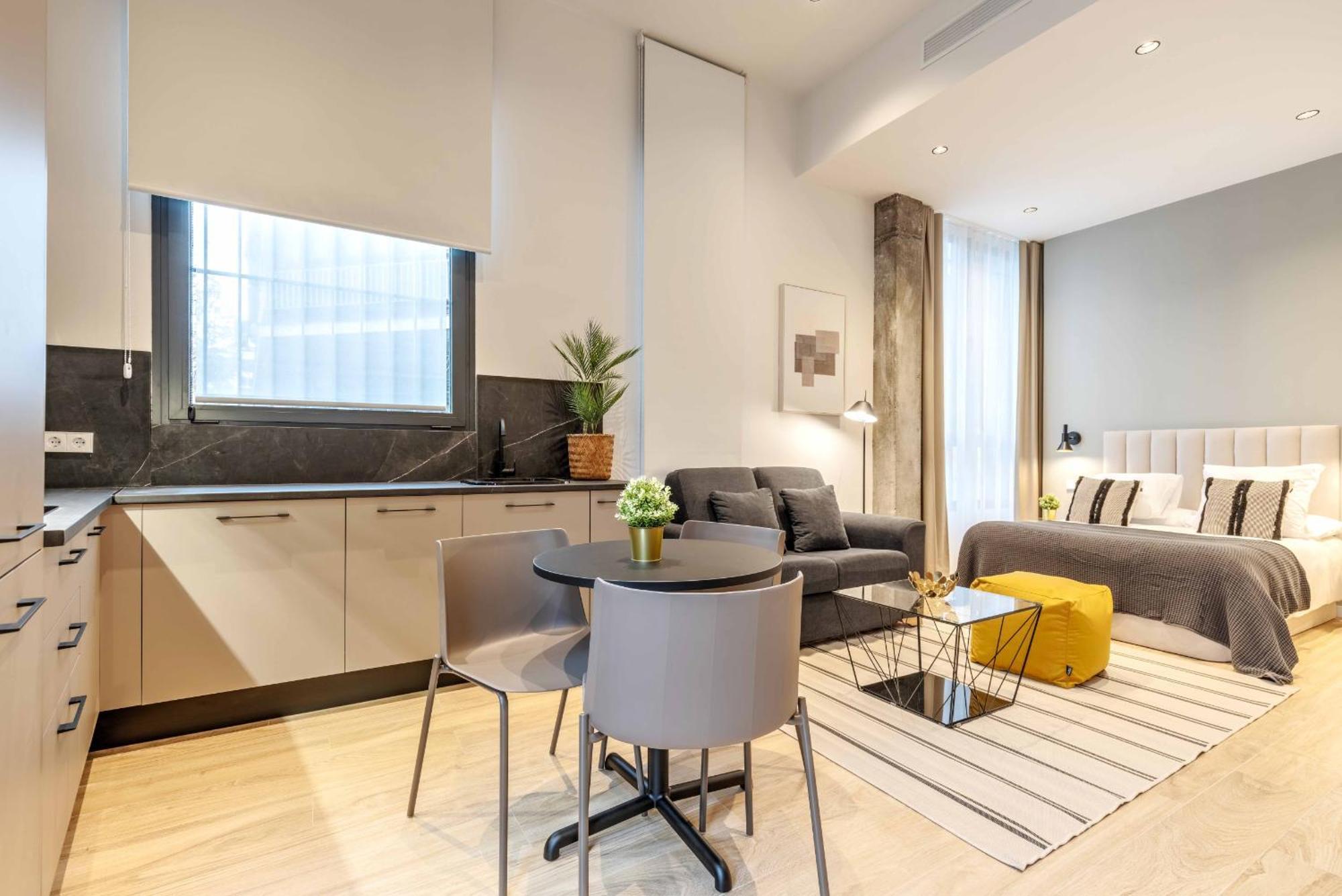 Castilla En Apartamento Madri