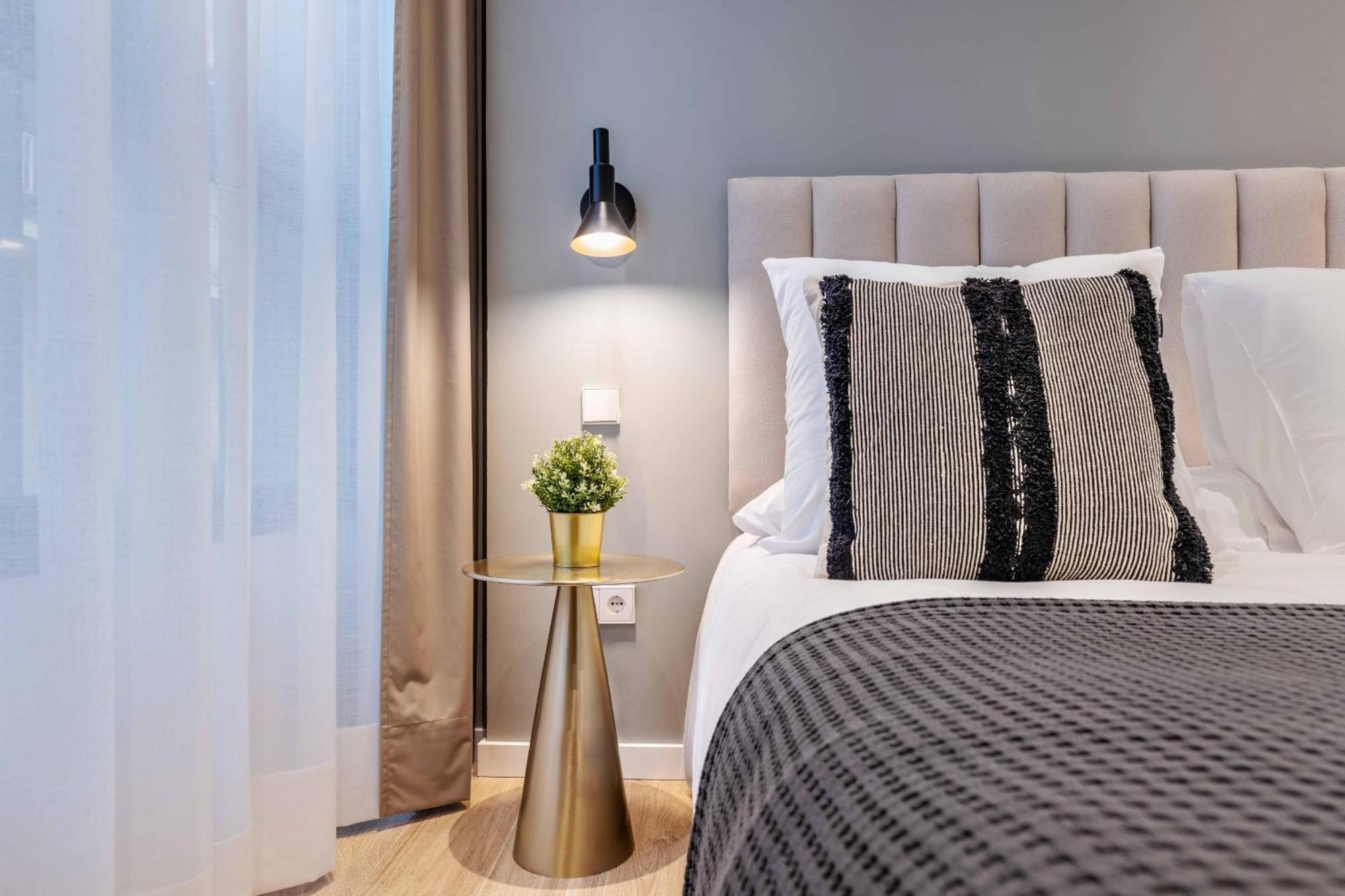 Castilla En Apartamento Madri