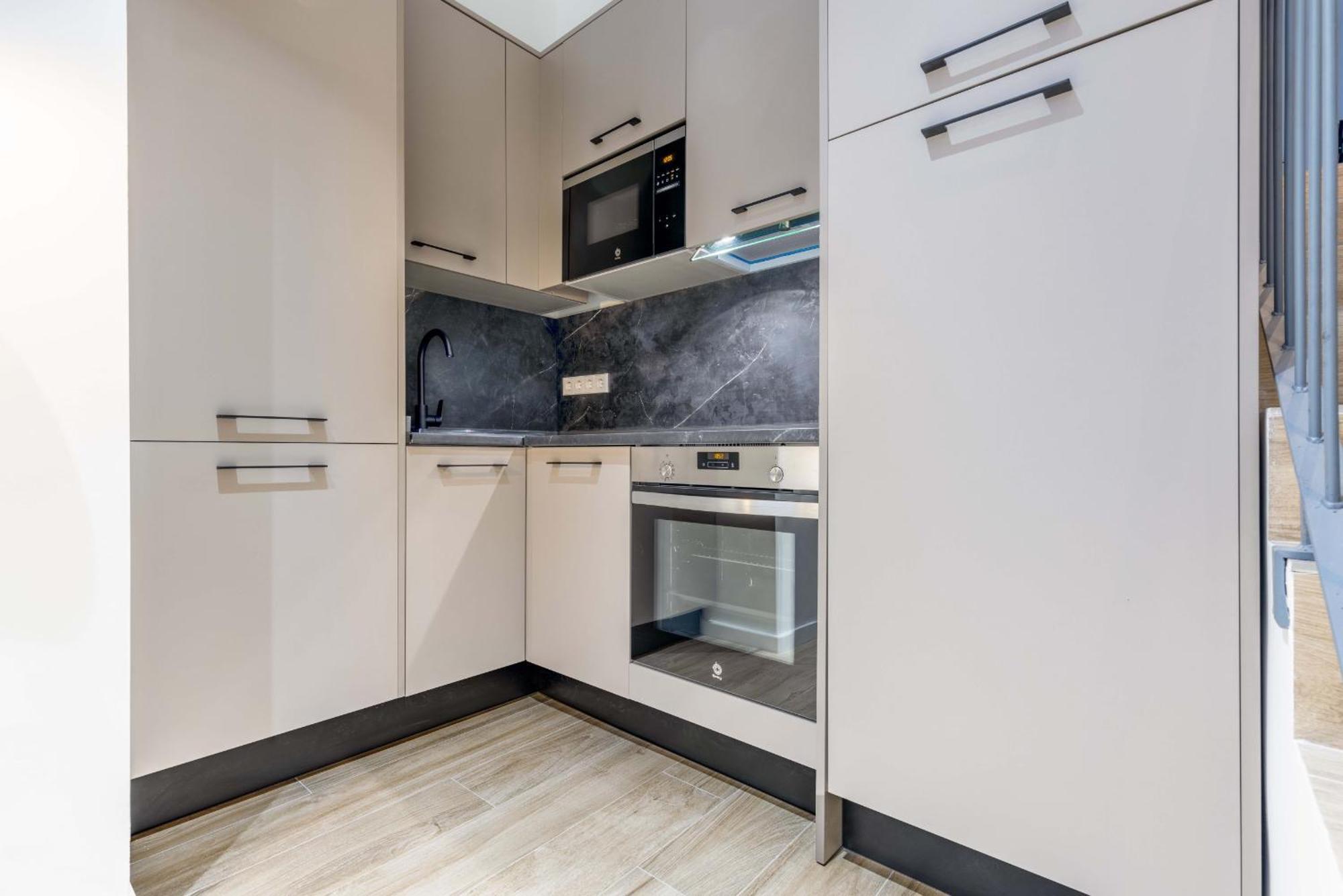 Castilla En Apartamento Madri