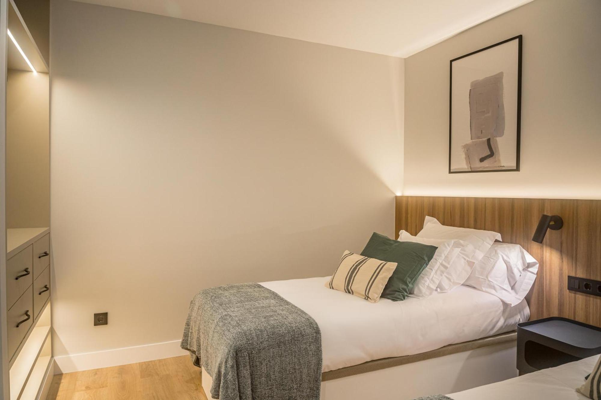 Malasana X Calle Barcelo 4br 4bh Apartment