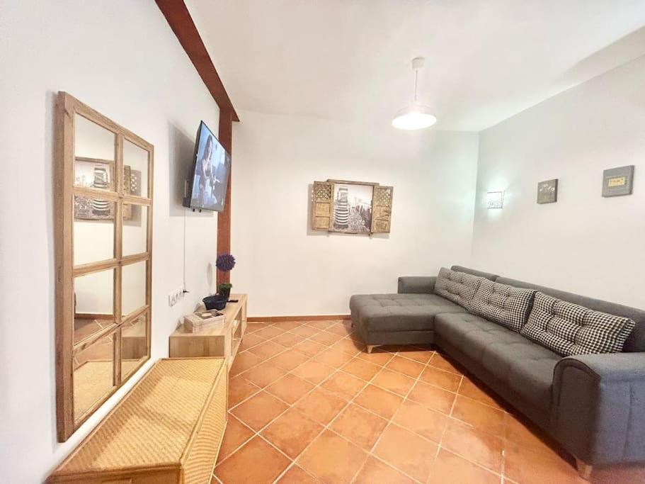 Centro Lavapies Meson D Paredes *
