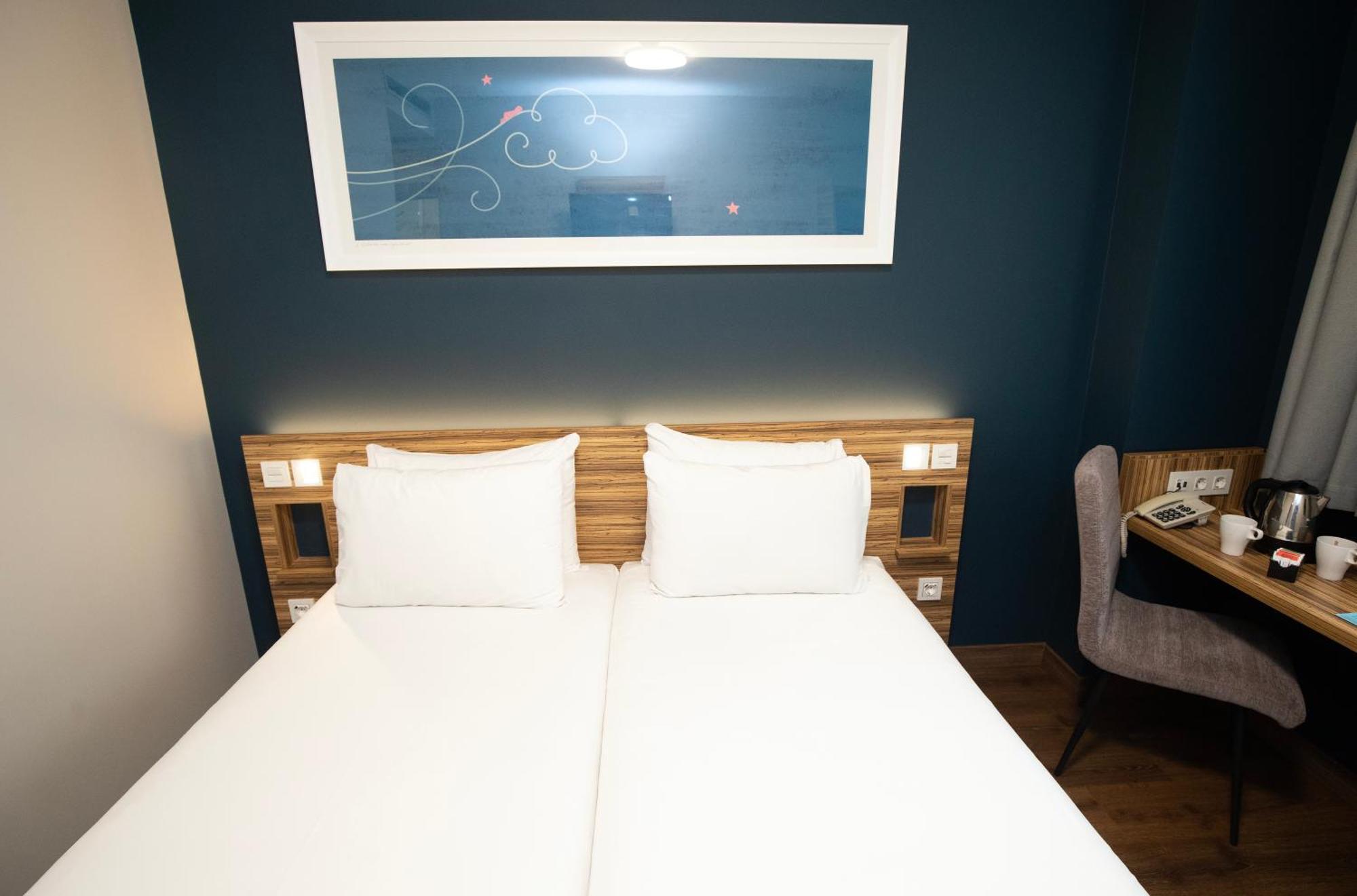 Travelodge Alcalá * Madri