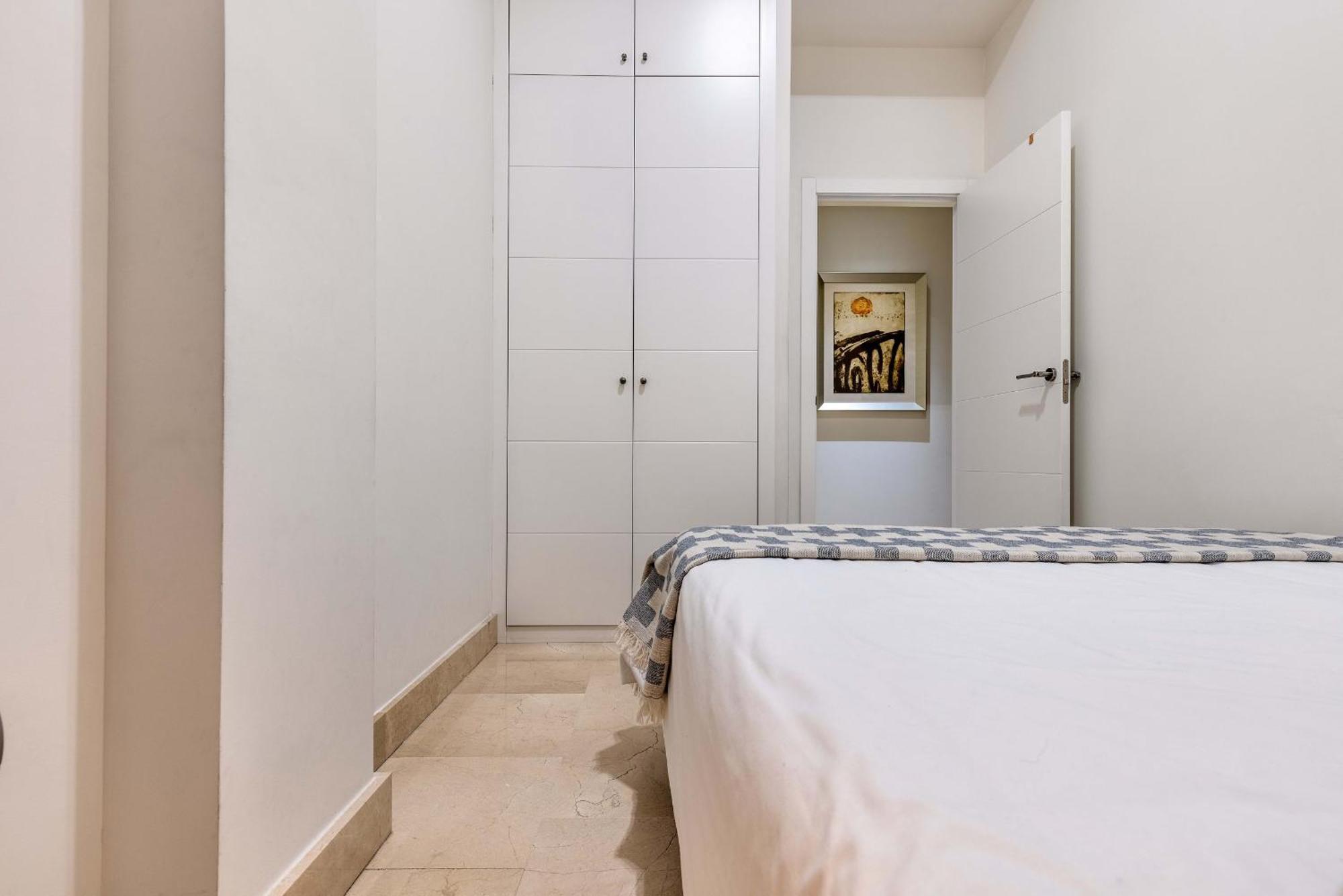 Echegaray En Apartamento Madri