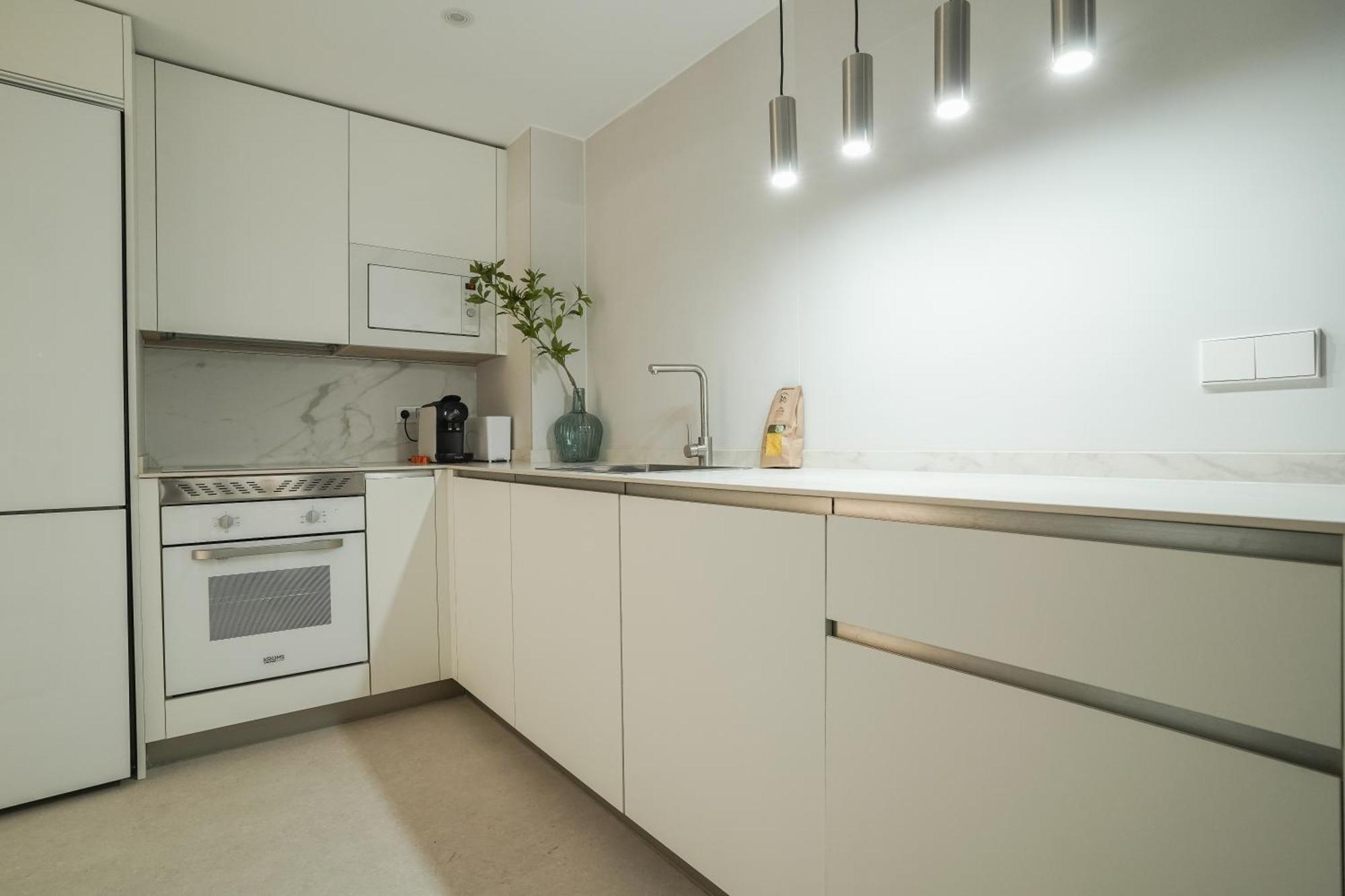 Apartment Modern Apartment-2bedrooms 2baths-bernabeu