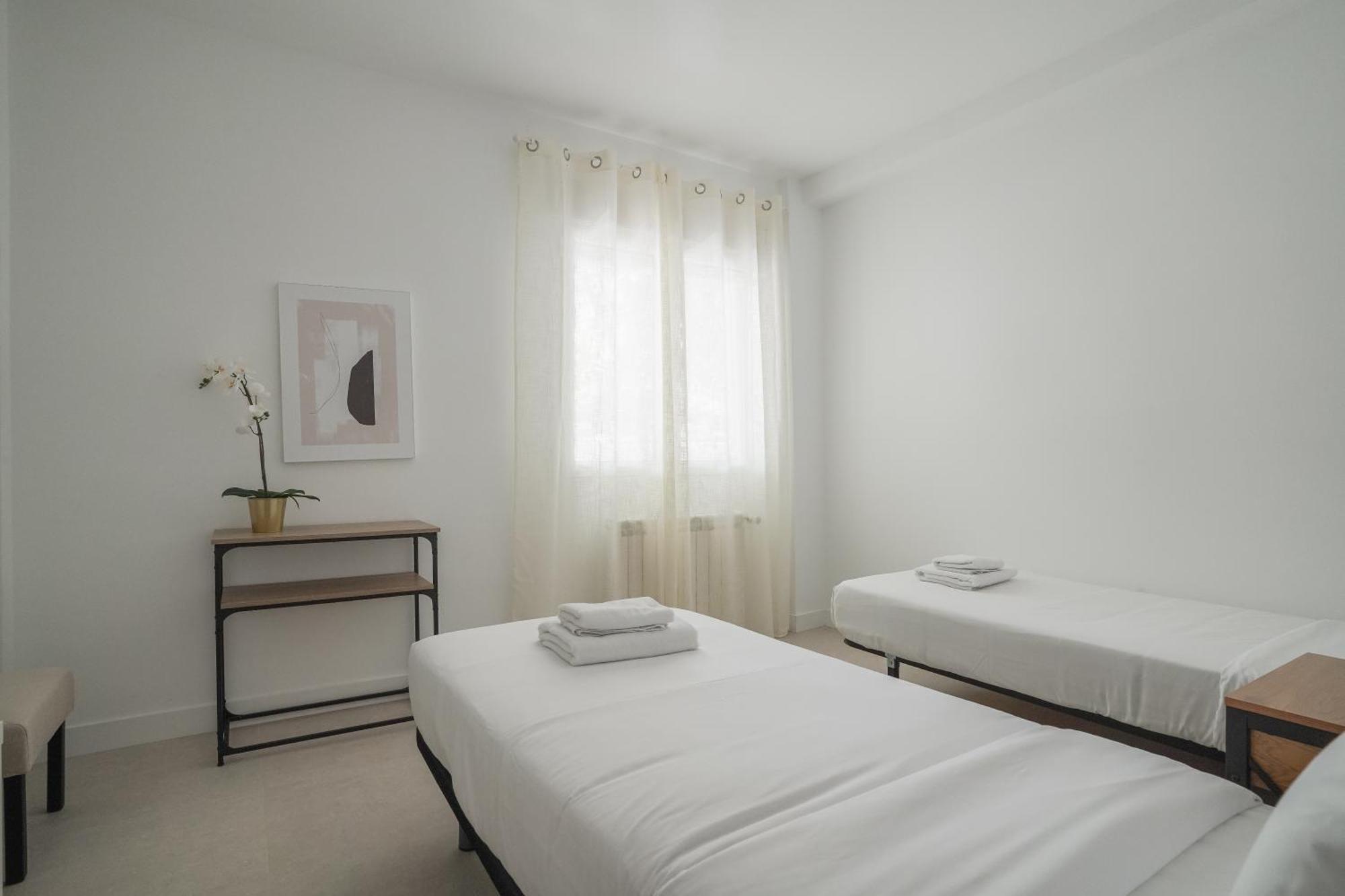 Modern Apartment-2bedrooms 2baths-bernabeu Apartment