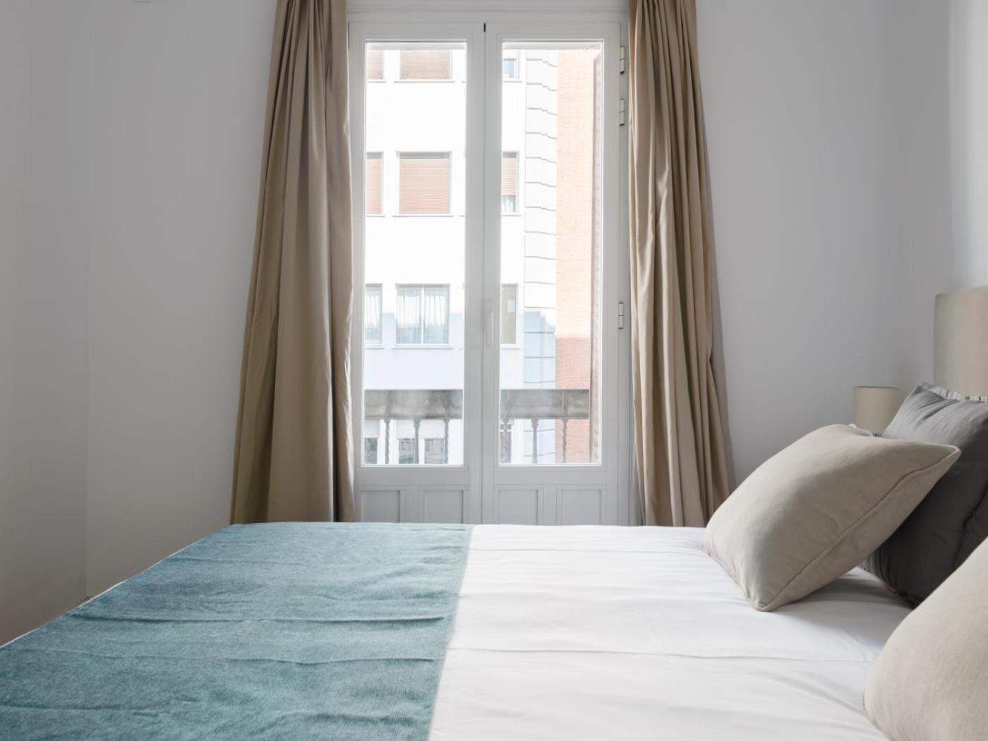 Apartment Montaber - La Paz Market Madrid