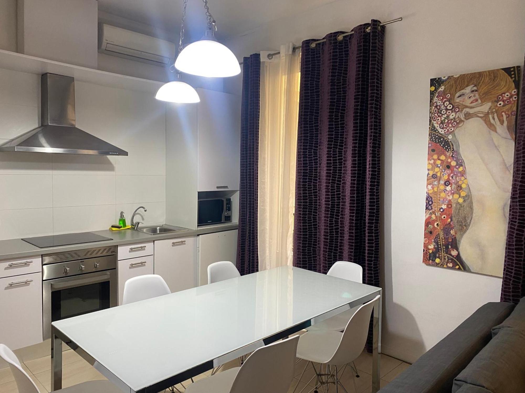 Guest house Sixrooms Plaza Mayor 4*