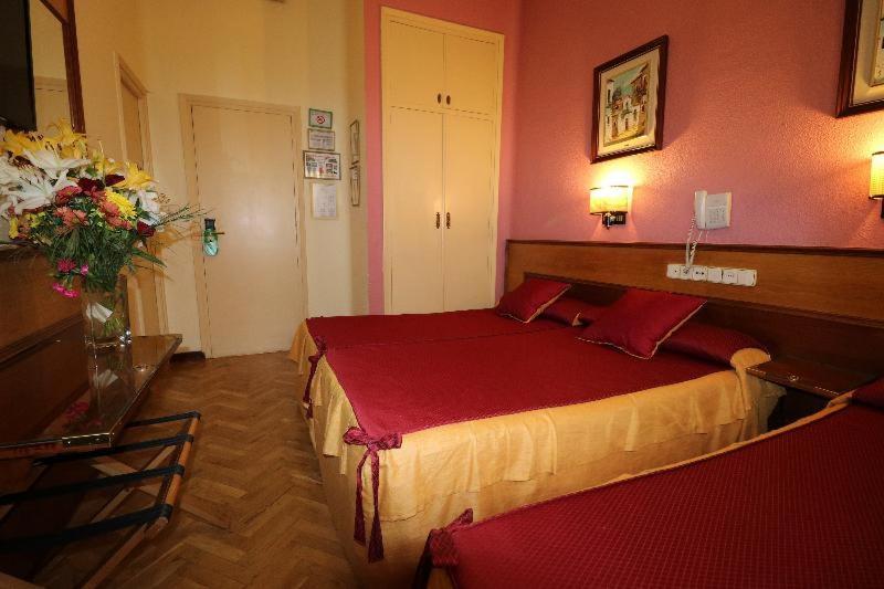Hispano - Argentino Gran Via Guest house