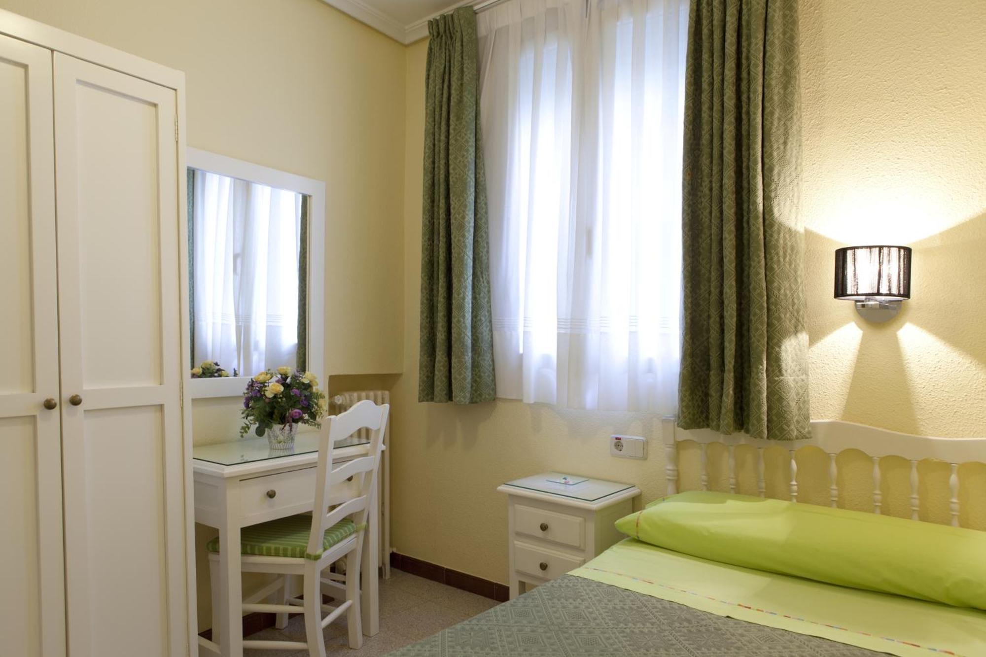 Alpes Guest house Madrid