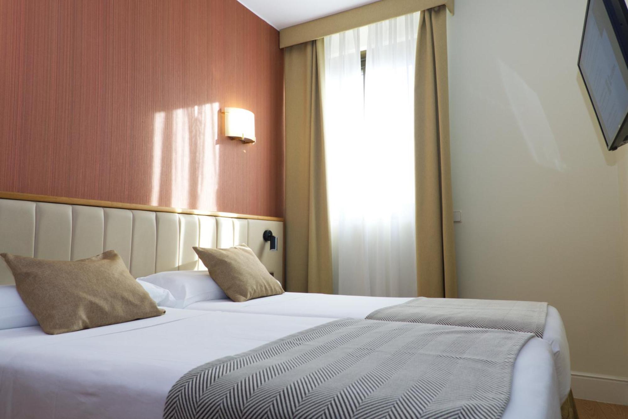 Hospedium Condes 3*