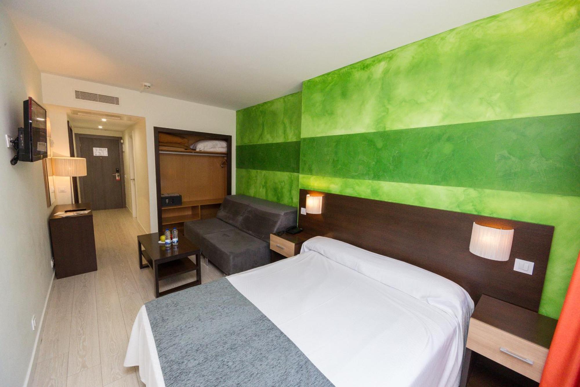 Recoletos Aparthotel 3*