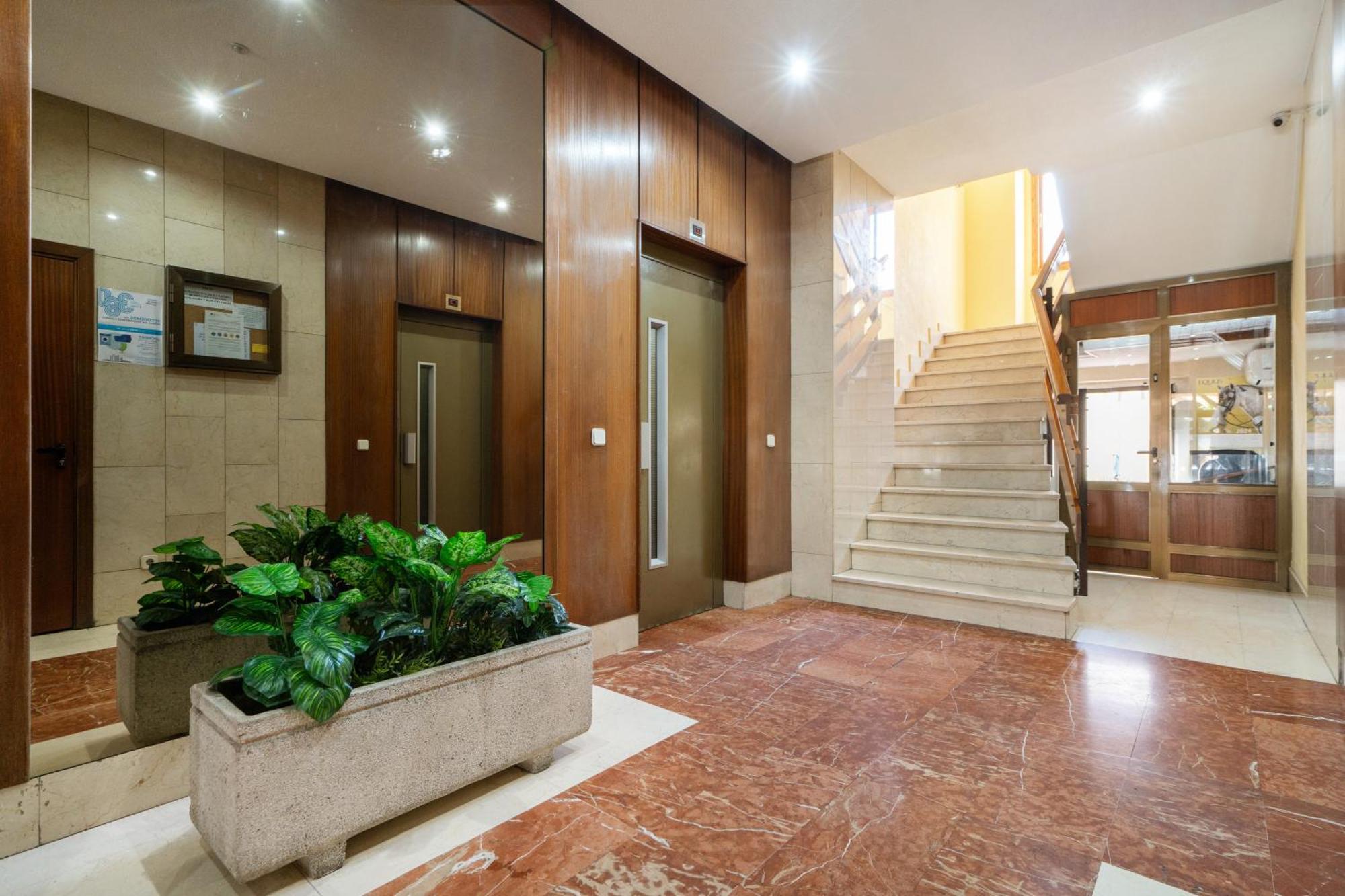 Fernandez De Los Rios Apartment Madrid
