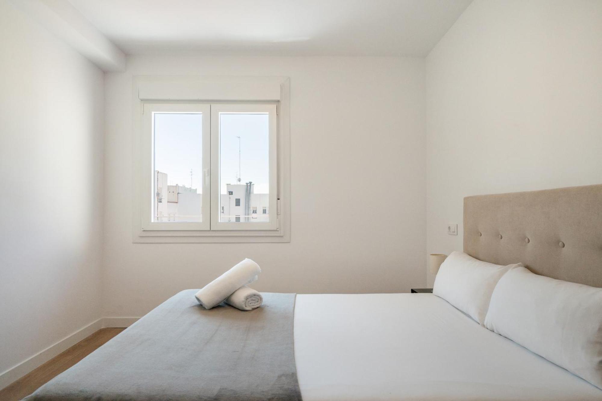 Fernandez De Los Rios Apartment *