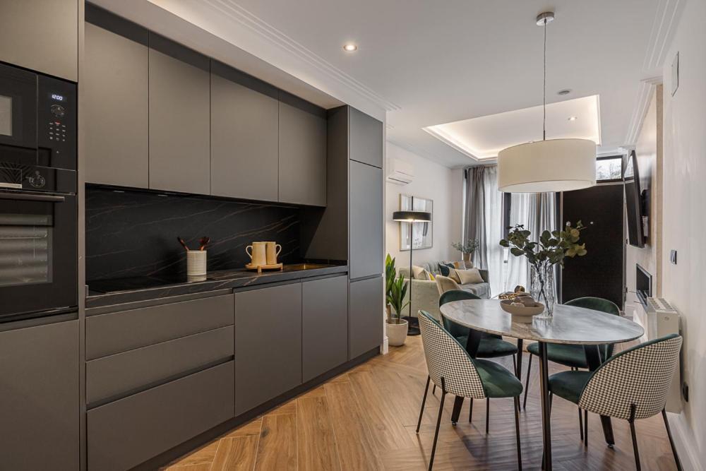 Dobo Retiro Apartment