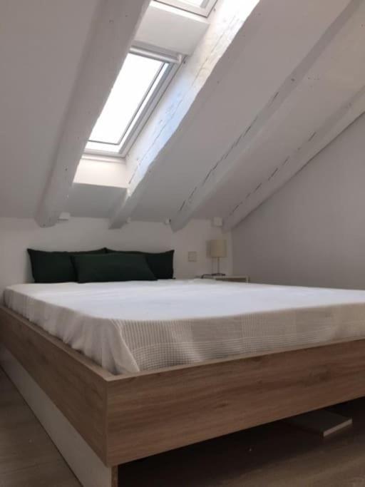 Hortaleza 72 Calle, Preciosa Buhardilla Entre Chueca Y Malasana Apartamento