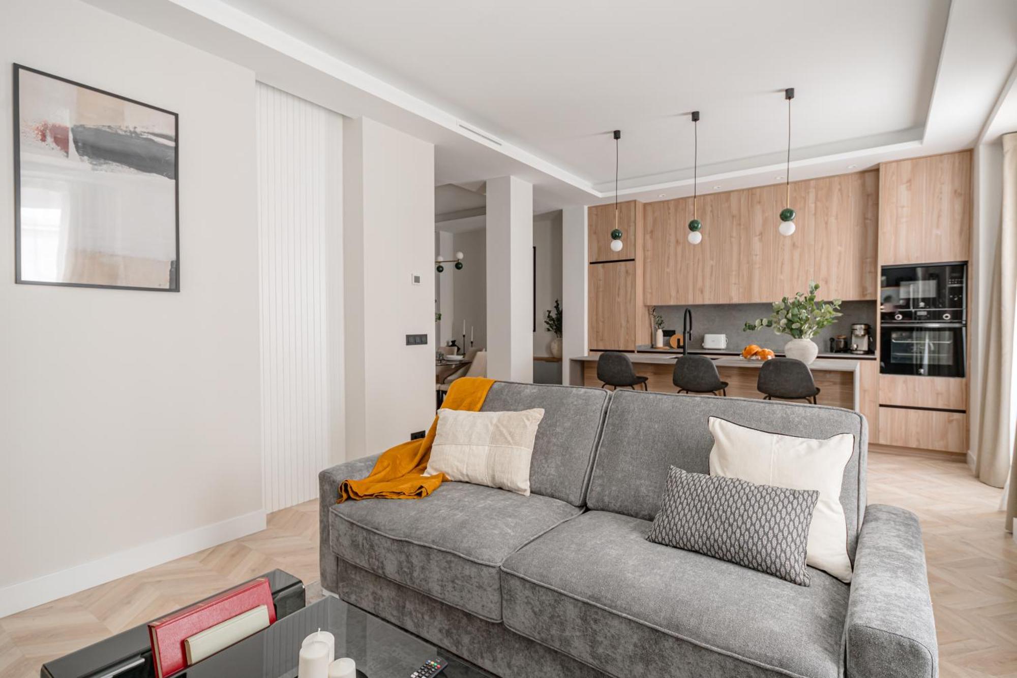 Plaza Espana Viii Calle San Bernardo 3br 3bh Madrid