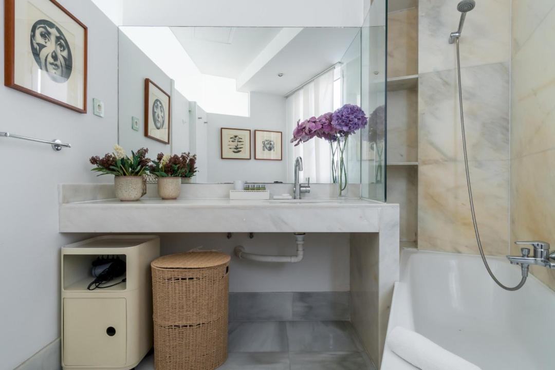 Bright And Stylish - 2bedroom 1bathroom - Chamberi Apartment *