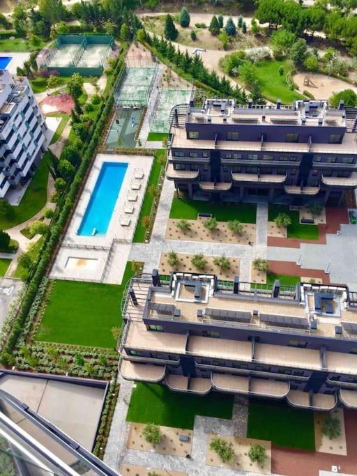 Apartment Business Apartament, Torre Australis