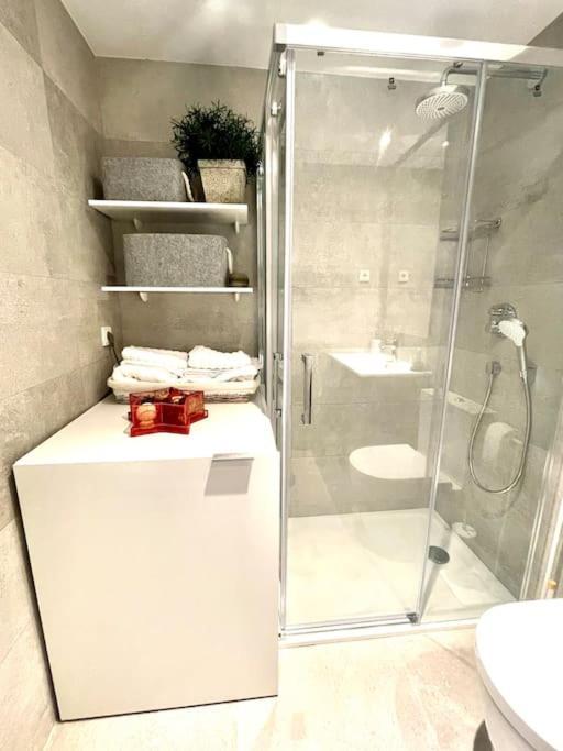Business Apartament, Torre Australis * Madrid