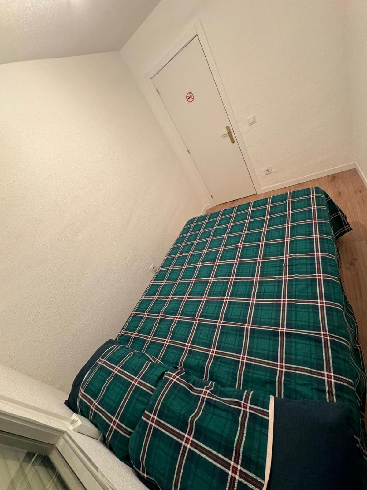 Casa de hóspedes Basic Madrona 3*