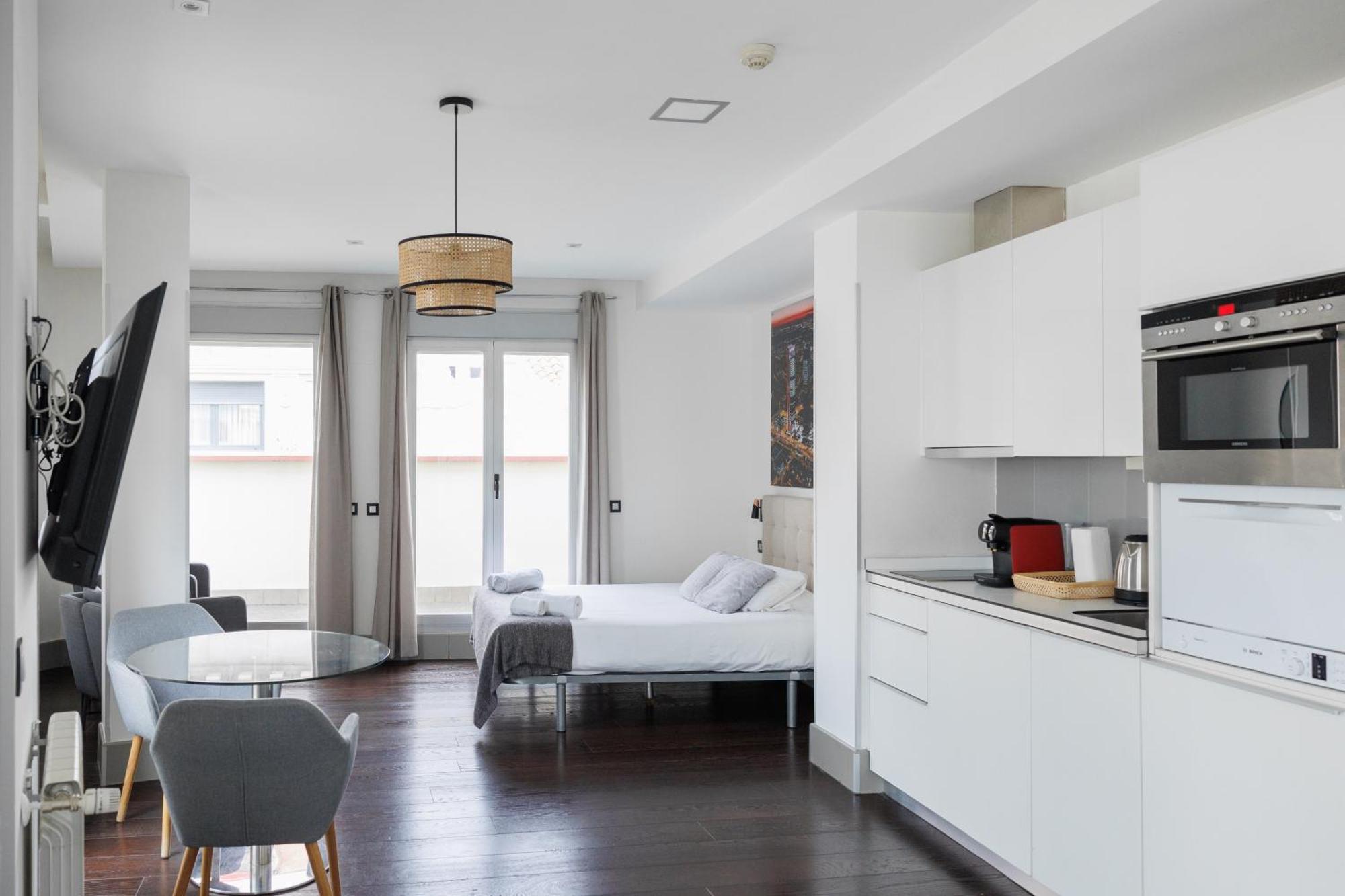 Slow Gran Via Apartment Madrid