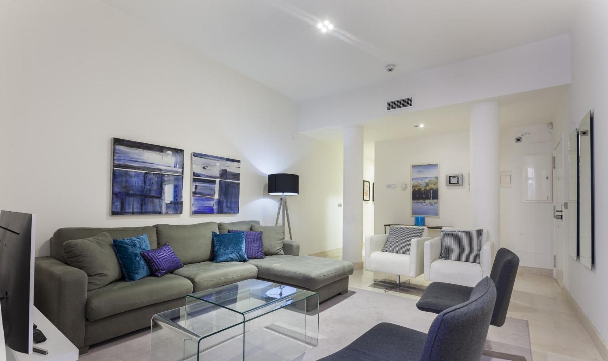 Echegaray En Apartamento Madri