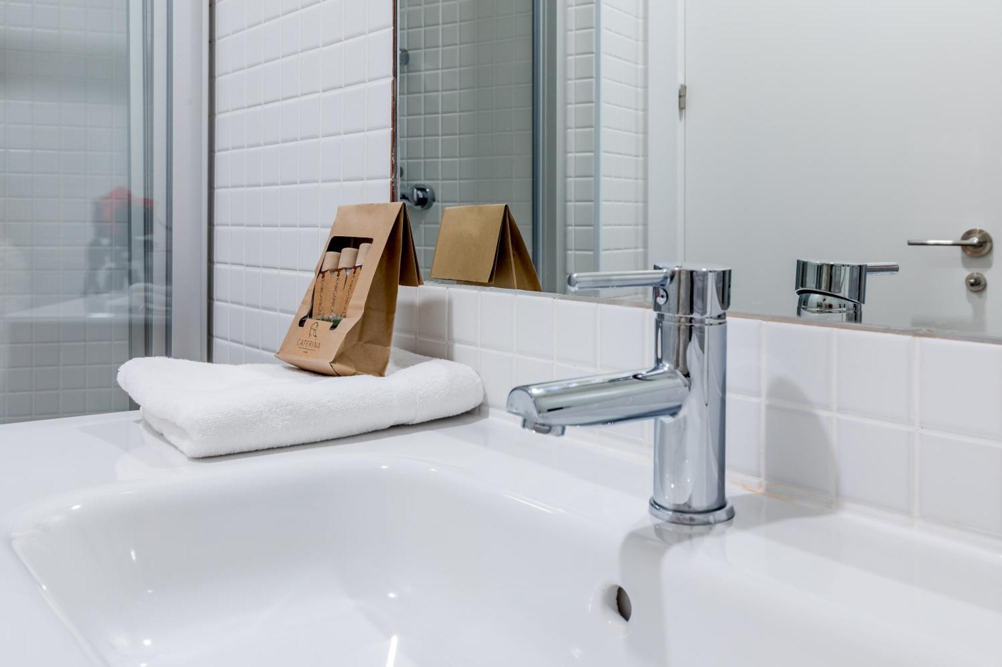 Caterina Plaza Castilla Apartment *