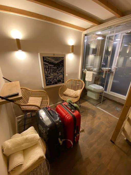 Mini Estudio De 8 M2 En El Corazon De Malasana De Membrillosuites Apartment