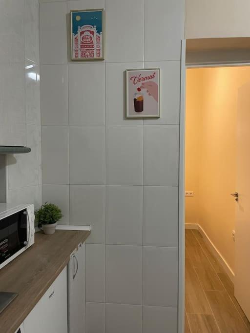 Beautiful In Lavapies For 3 Pax - 011 Madrid