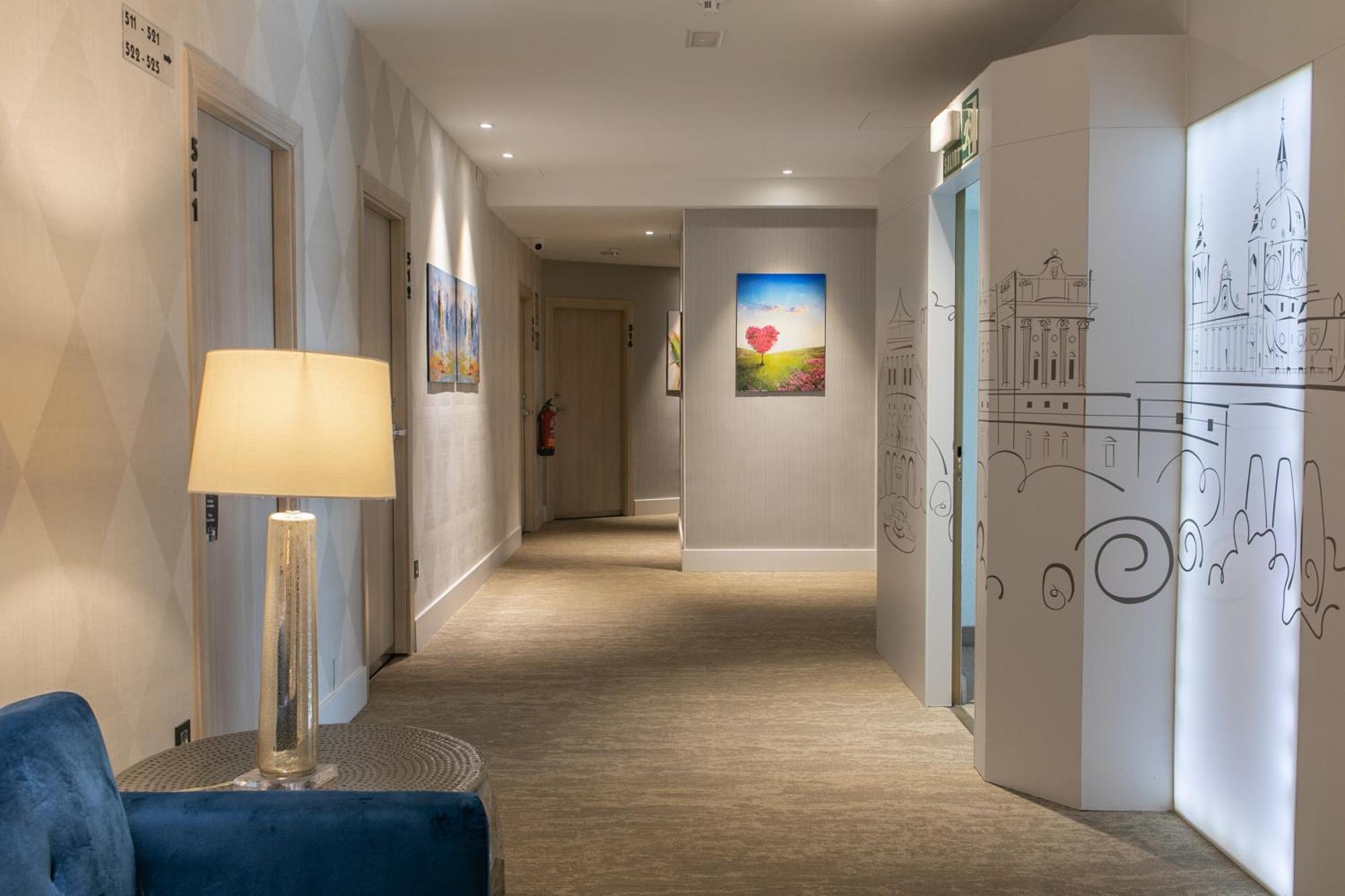 Hotel Puerta De Toledo Madri