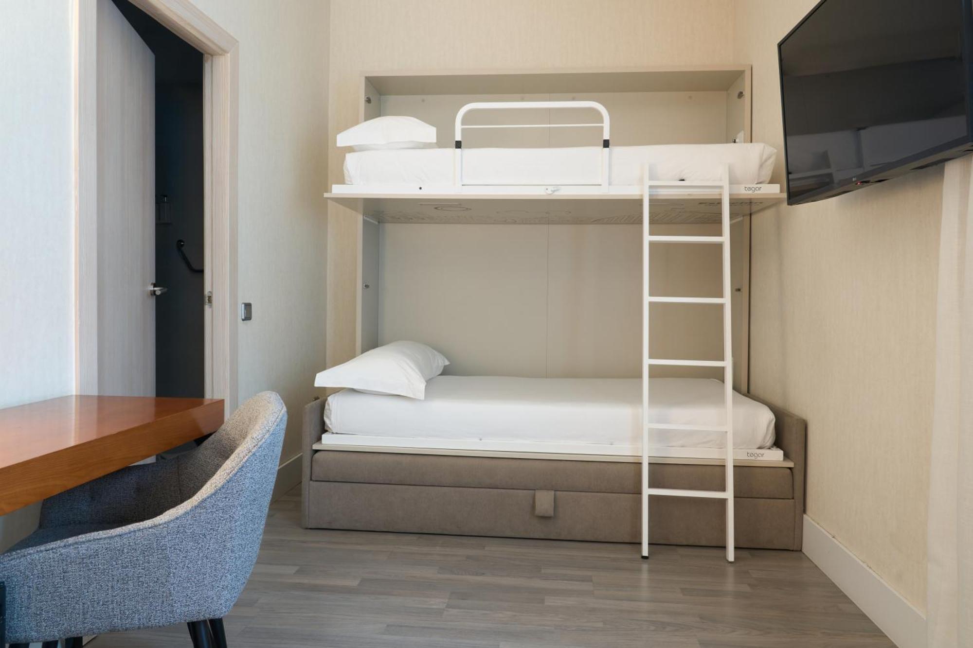 Hotel Puerta De Toledo Madri