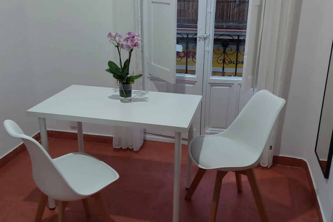 Cerca Centro De Pensión