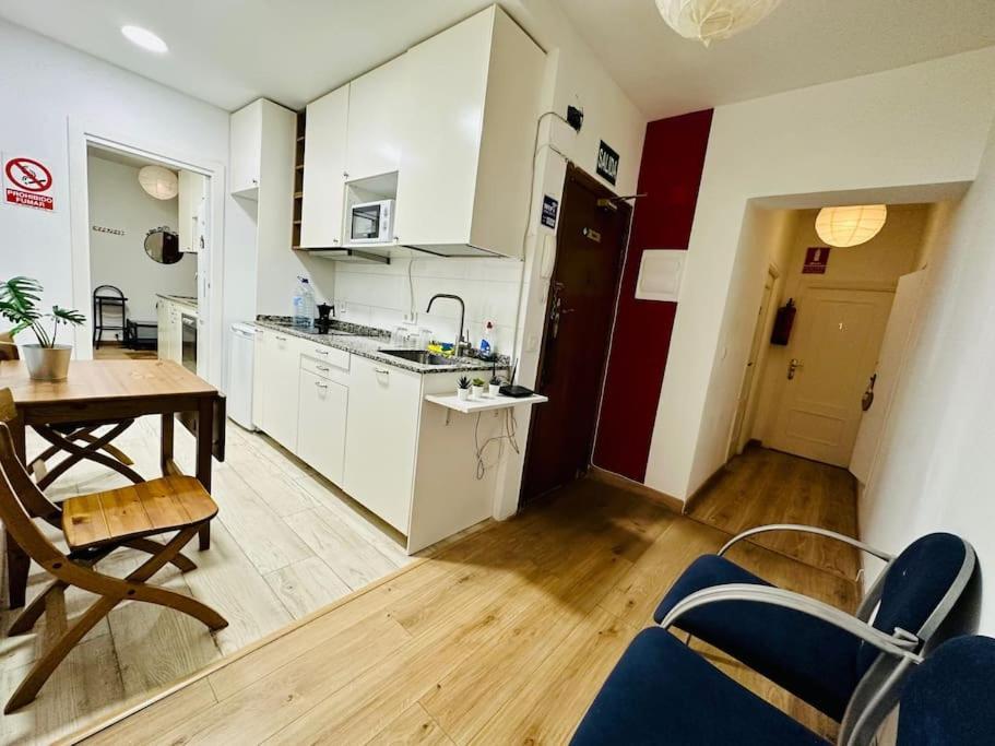 Apartment Punta Me In The Best Location Of Downtown Madrid