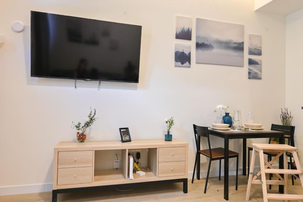 Apartamento For Comodo De Un Gan5d