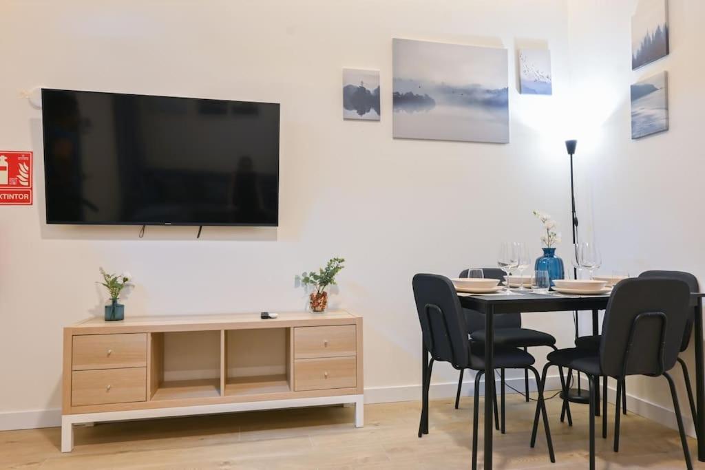 For Comodo De Un Gan5c Apartment Madrid